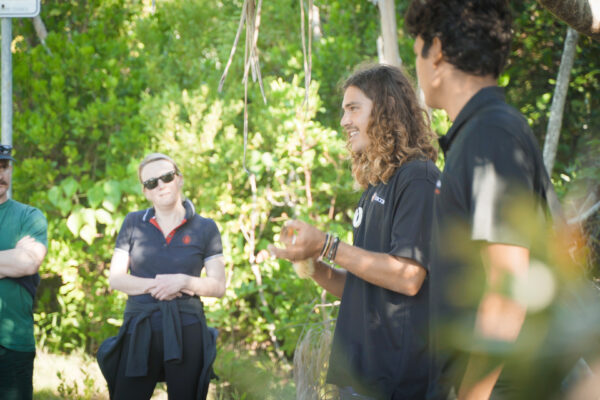banaam alliance on country cultural experiene with group on gold coast bushland